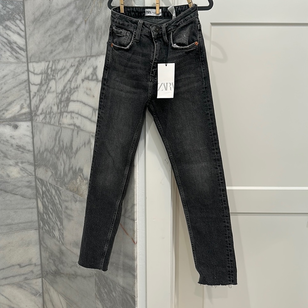 Black zara cut off jeans